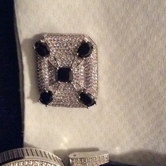 Custom made: bow ties and cufflinks - Picture 3 of 7